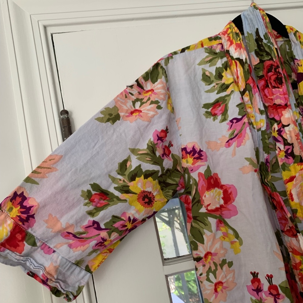 Sandy Waters Floral Robe - Picture 3 of 9